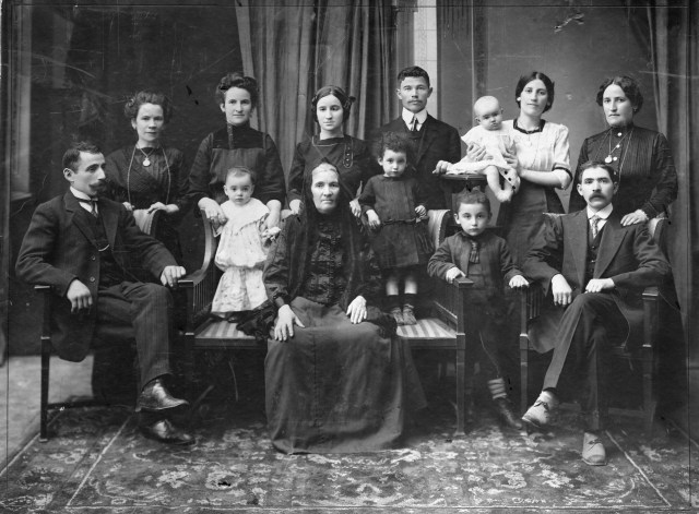 The Diamond Family Portrait, 1910